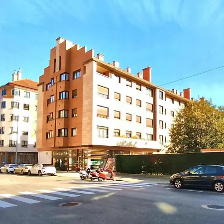 Fluvial Vut-5384-as 3hab-2banos-ascensor-parking Coche Grande Gratis-wifi شقة